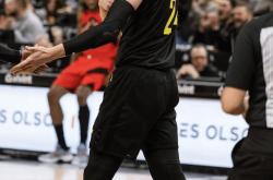 三亿平台 -今晚法甲焦点战，洛杉矶湖人回应争议，赛场秩序良好，球队文化再被提及(王国维人生三境界)